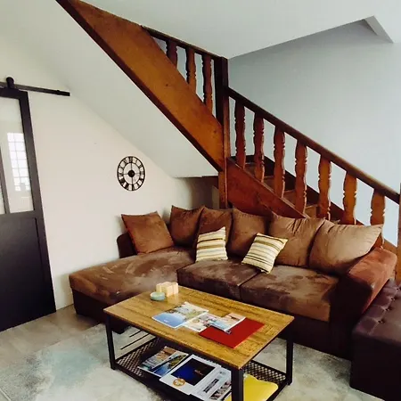 بيت للعطل Appt En Duplex, Centre-Ville, Jardin, Terrasse, Parking A 5 Min A Pied De La Plage *