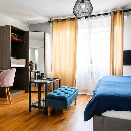 別荘 Appt En Duplex, Centre-ville, Jardin, Terrasse, Parking A 5 Min A Pied De La *